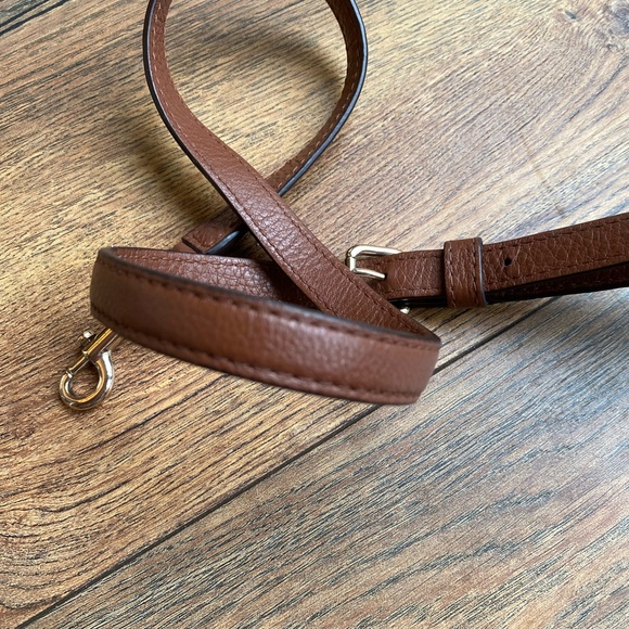 Brown coat straps - Picture 4 of 4